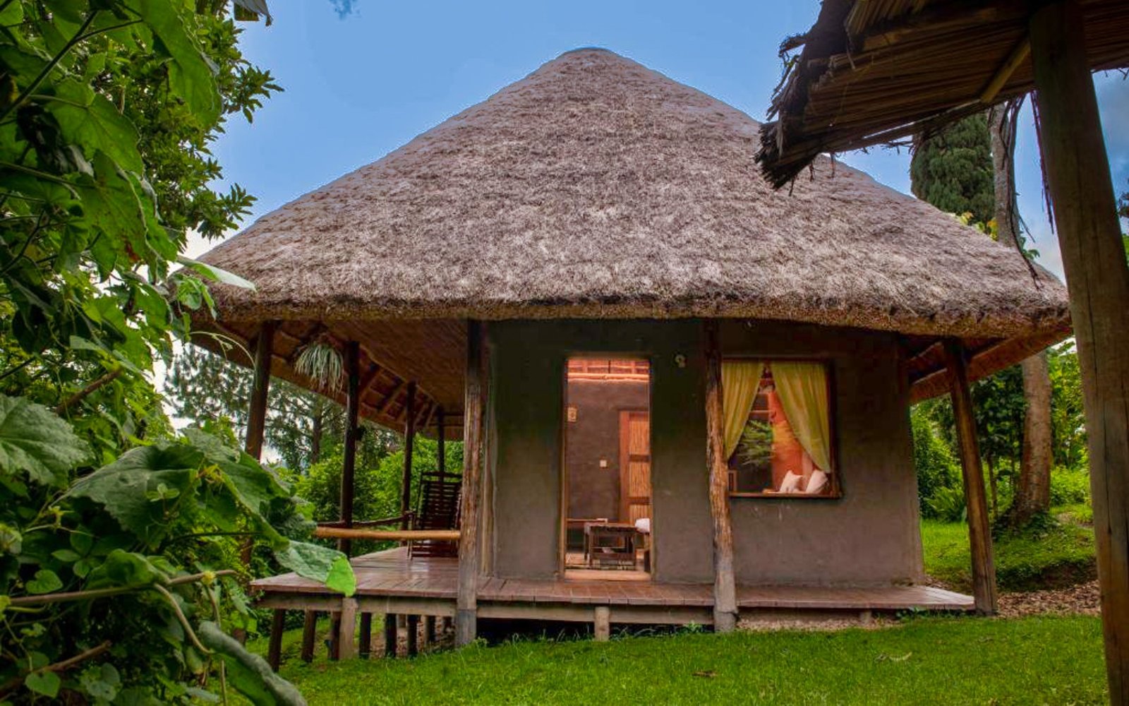 Sharp Island Lodge at Lake Bunyonyi